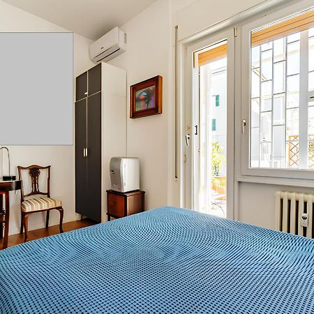 Alloggio Turistico Via Dei Faggi - Room Rome Luaran gambar