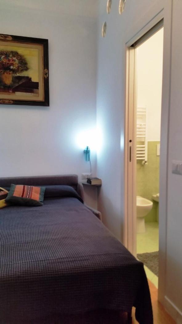 Alloggio Turistico Via Dei Faggi - Room Rome Luaran gambar